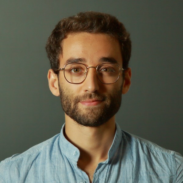 Thumb ticker portrait